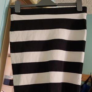 Black & white skirt